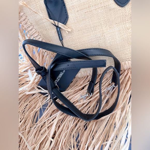 Pretty Little Thing Natural Frayed Straw Beach Bag - Picture 9 of 11